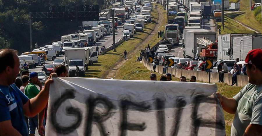 Paralisação: caminhoneiros querem zerar imposto sobre diesel
